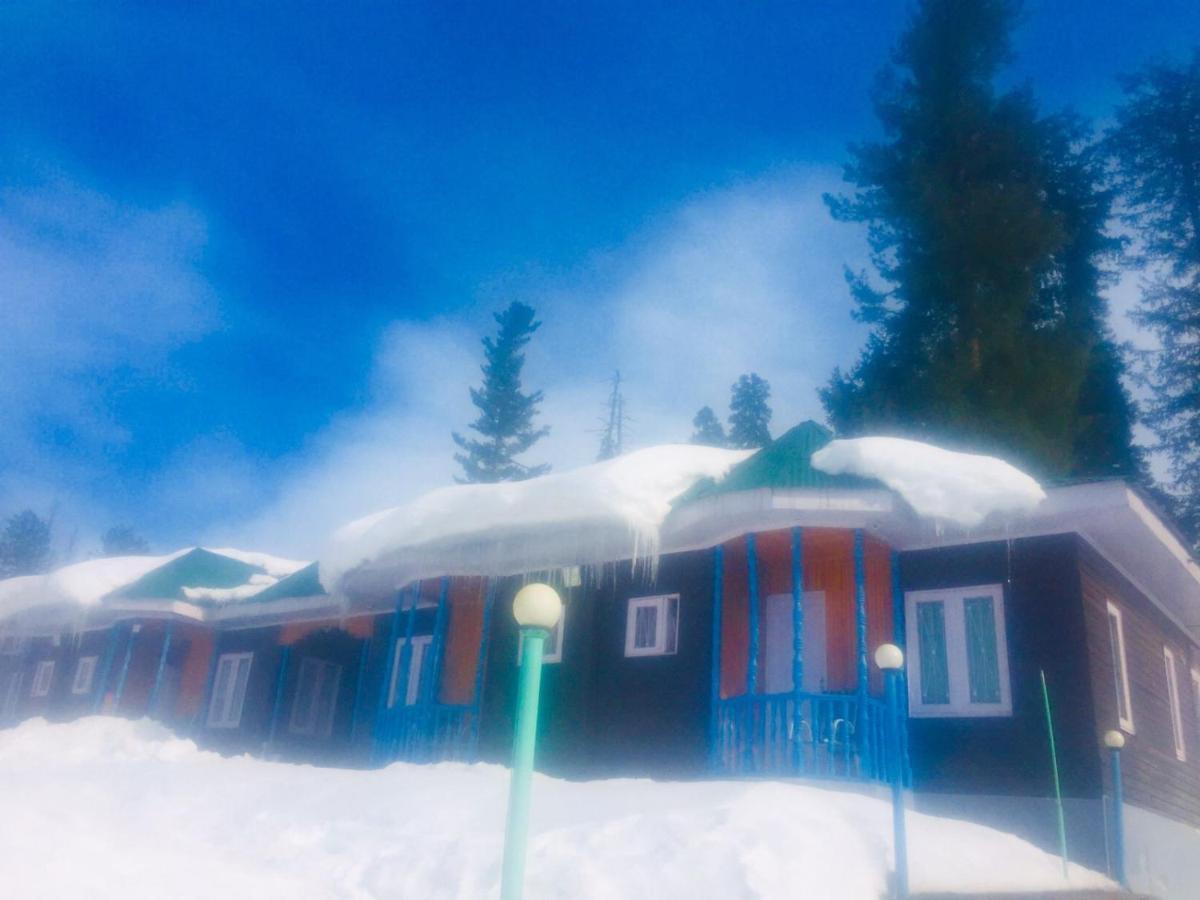 Pine View Resort Gulmarg Exterior photo