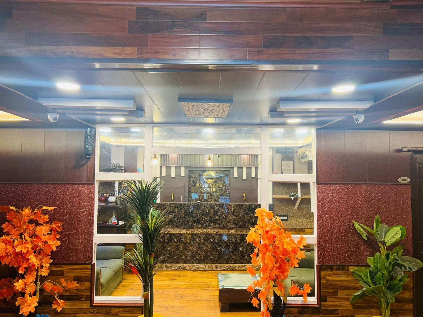 Pine View Resort Gulmarg Exterior photo