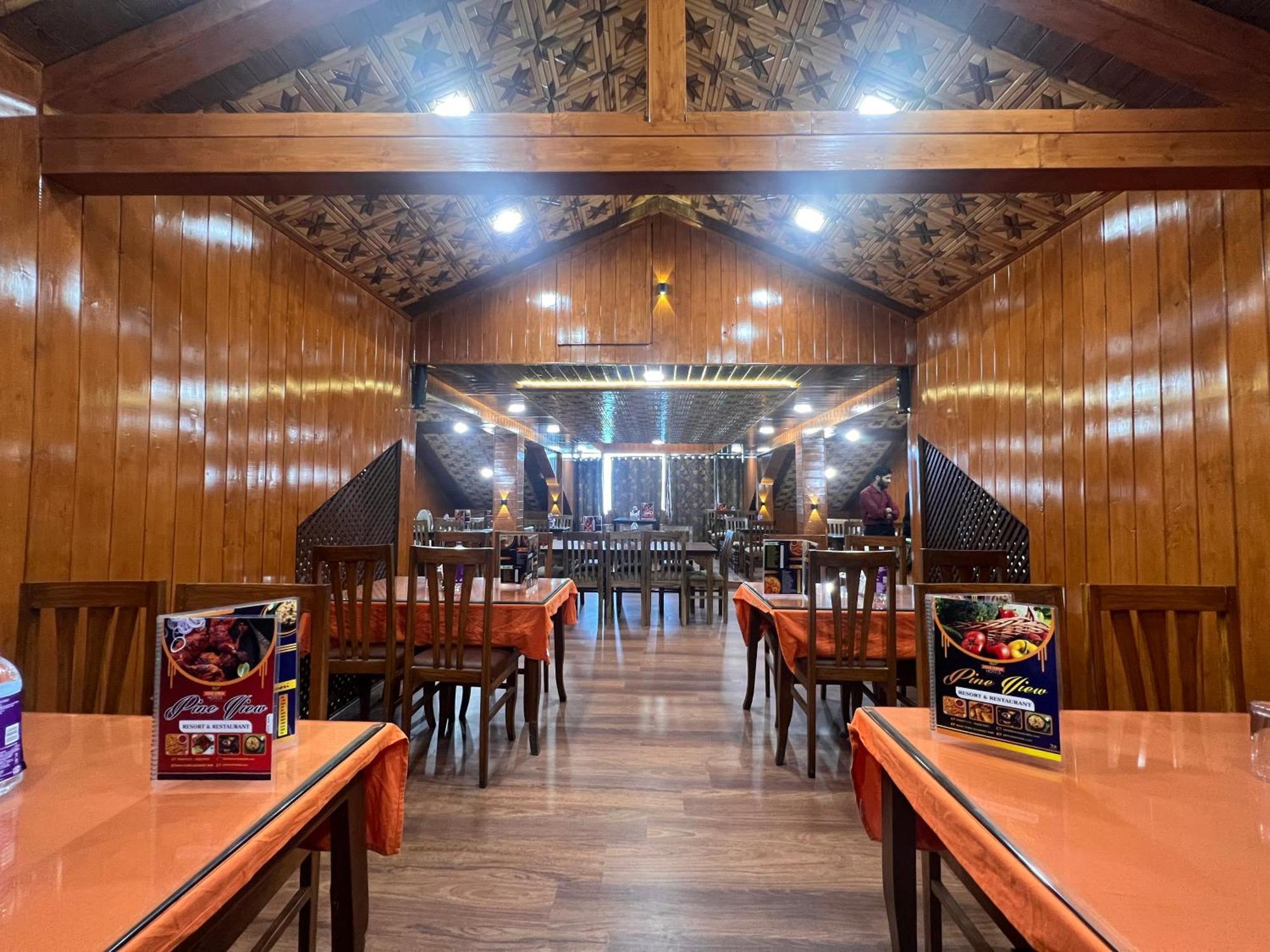 Pine View Resort Gulmarg Exterior photo