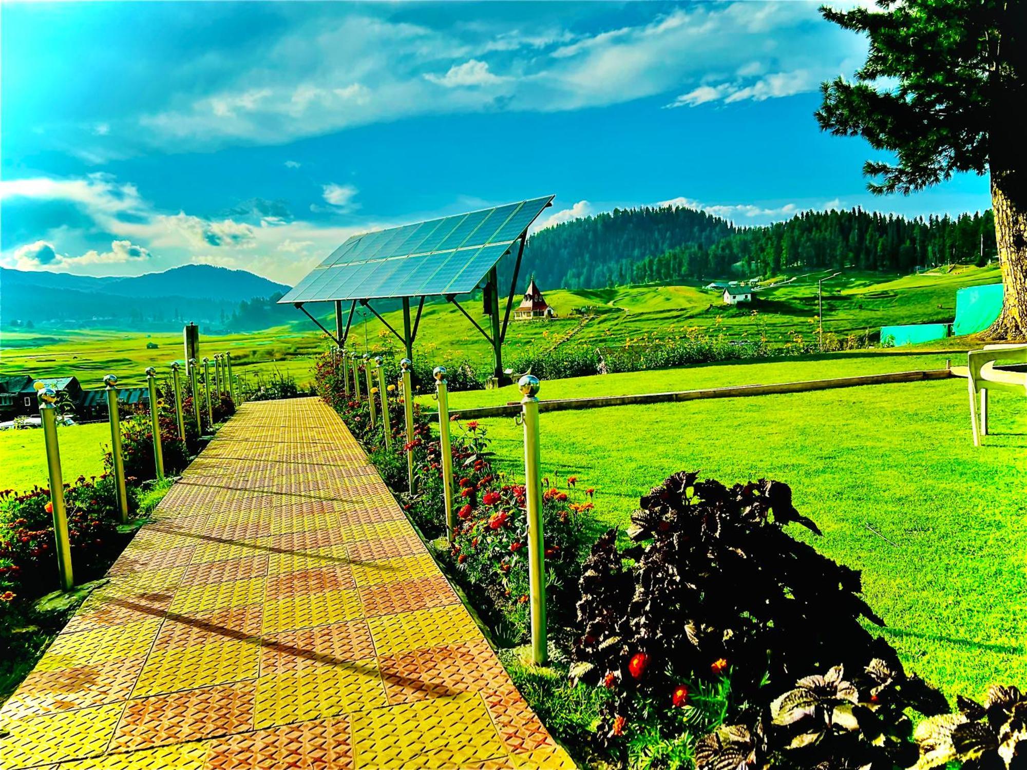 Pine View Resort Gulmarg Exterior photo